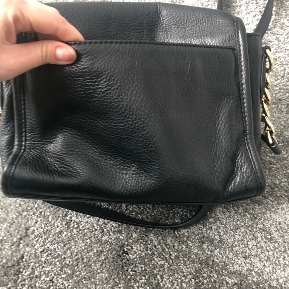 DONATING NEXT WEEK- Michael Kors crossbody bag - Picture 3 of 9